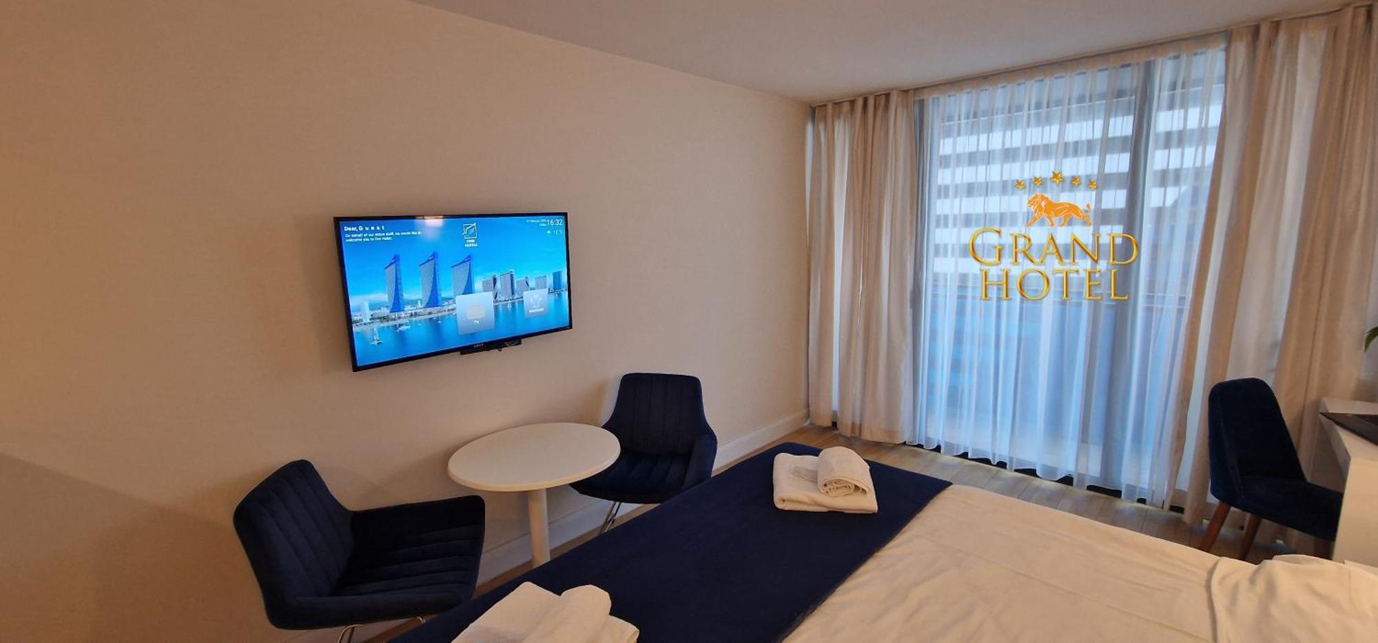 Grand Hotel ☆ Orbi City 바투미 외부 사진