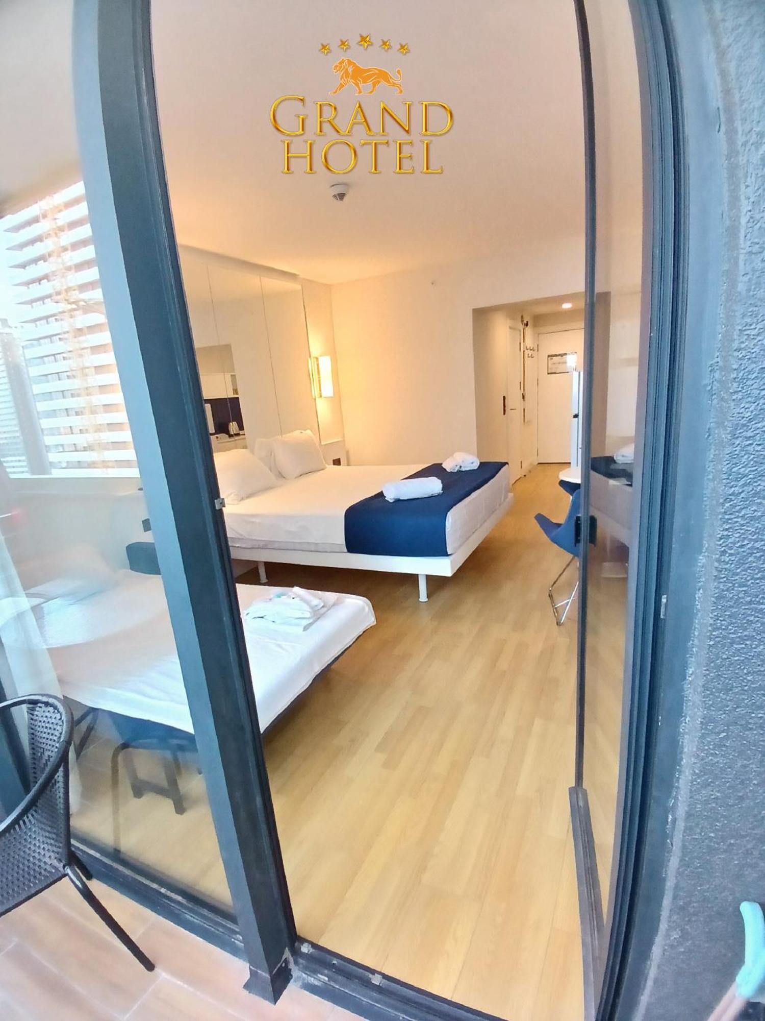 Grand Hotel ☆ Orbi City 바투미 외부 사진