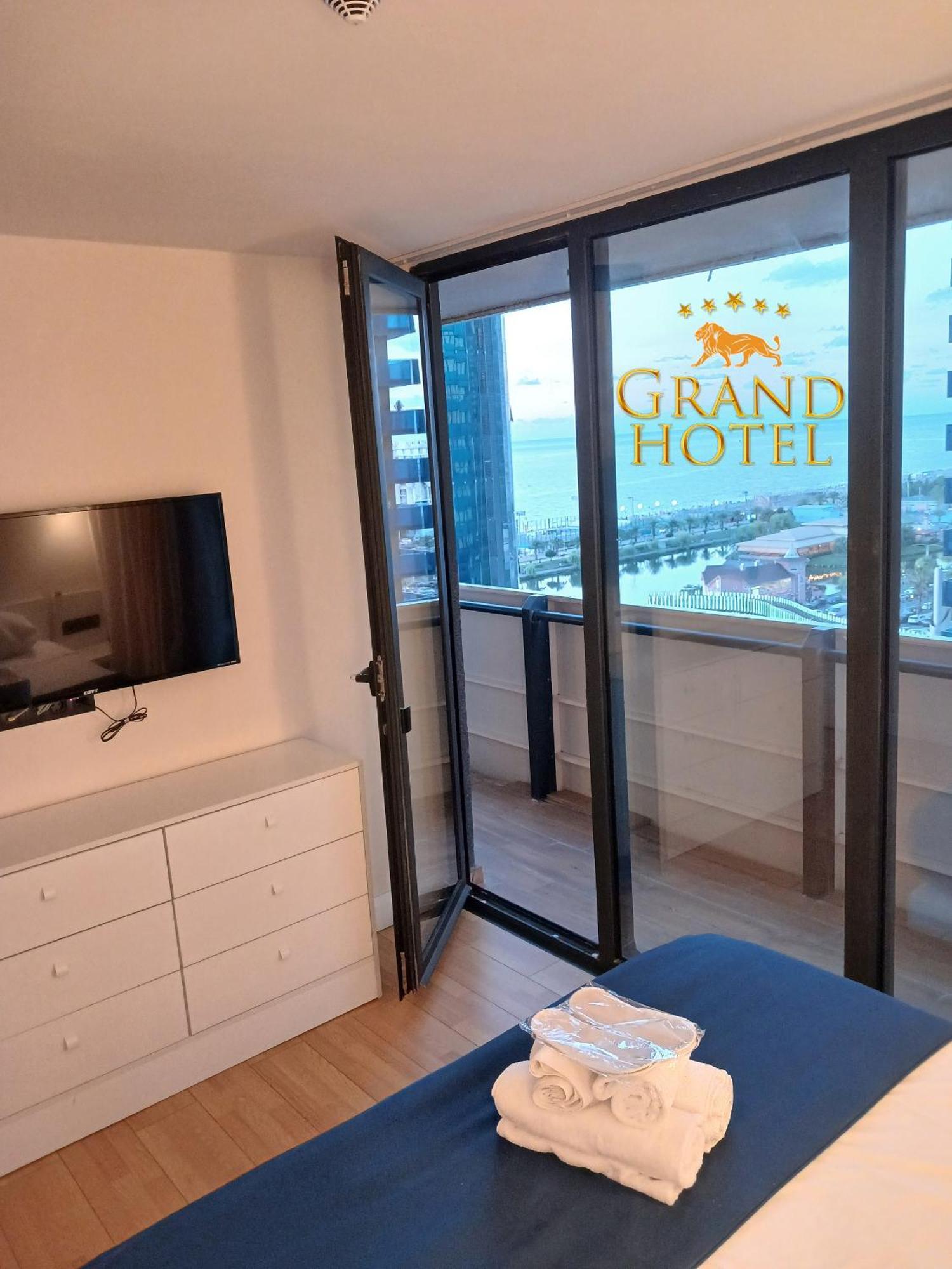 Grand Hotel ☆ Orbi City 바투미 외부 사진