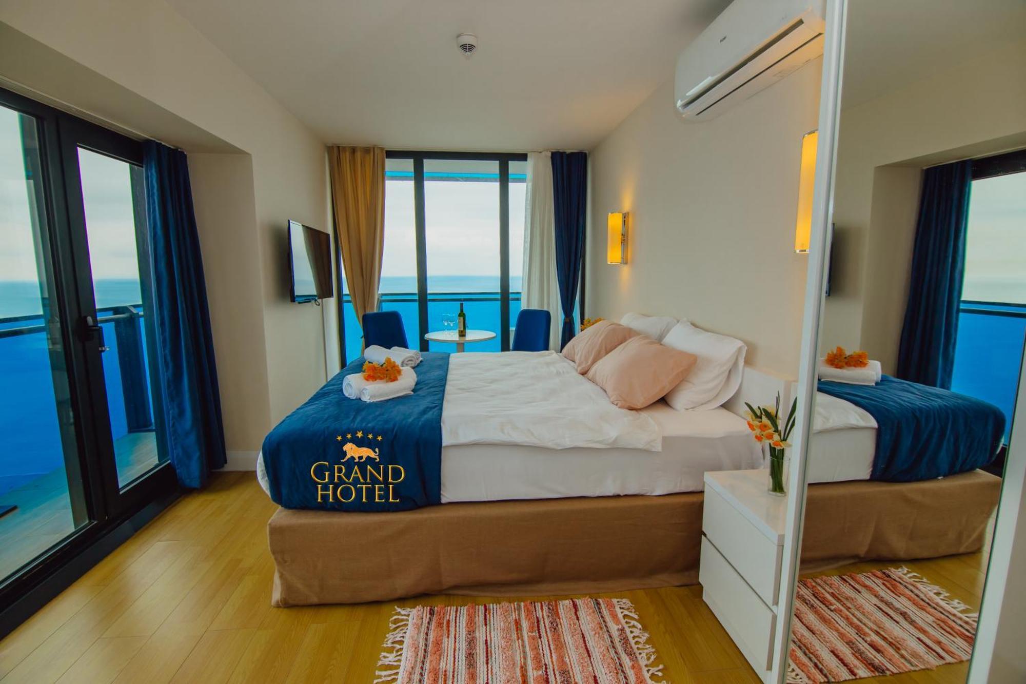Grand Hotel ☆ Orbi City 바투미 외부 사진